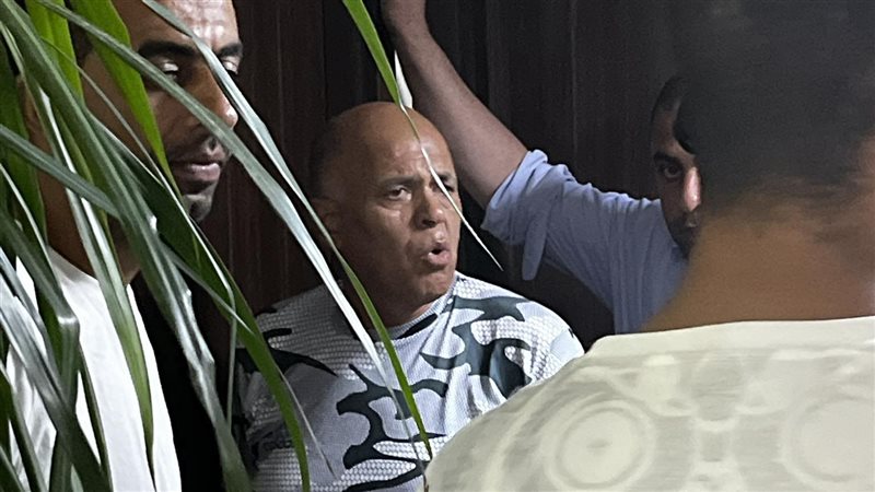 هشام يكن، فيتو