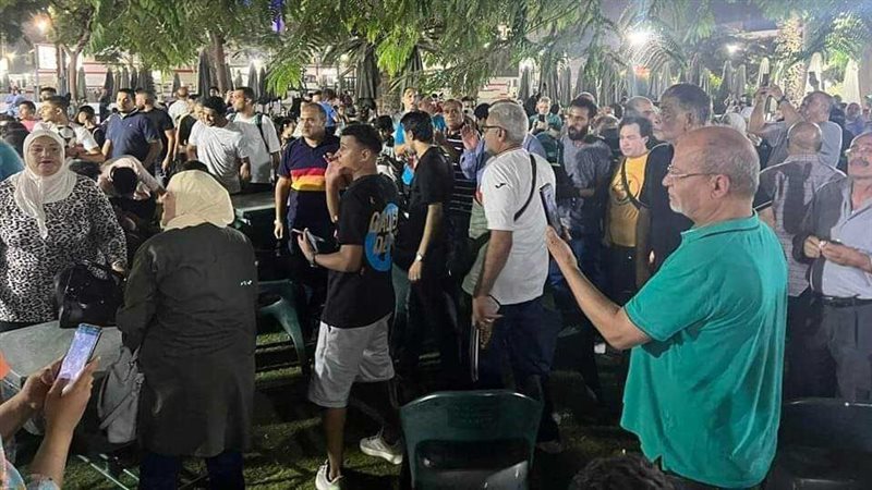  وقفة احتجاجية لأعضاء