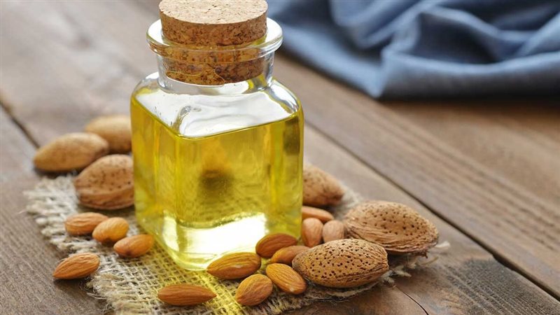 زيت اللوز الحلو،