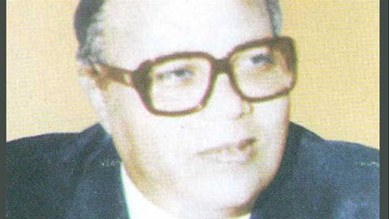 الدكتور محمد كامل