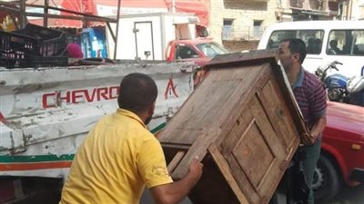 رفع 552 حالة إشغال طريق بالبحيرة (صور)