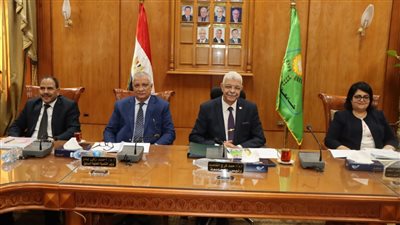 مجلس جامعة المنوفية يوافق على صرف مكافأتين للموظفين