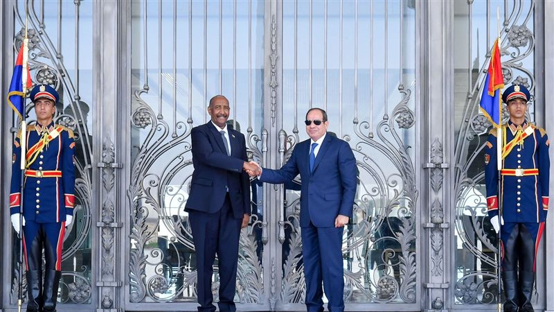 الرئيس السيسي والبرهان،
