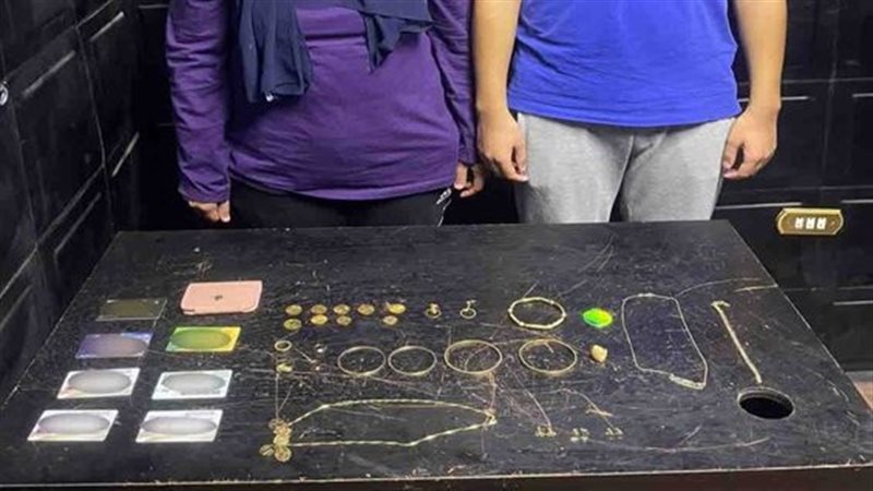 سيدة تسرق كمية كبيرة