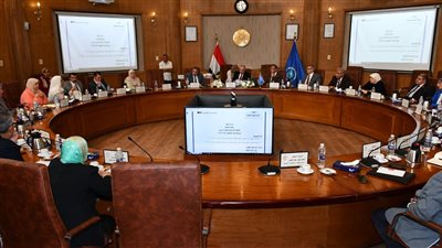 مندور يناقش مع مجلس جامعة القناة الاستعدادات للعام الدراسي الجديد 