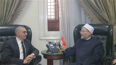 شوقي علام يؤكد استعداد دار الإفتاء لتقديم كافة أشكال الدعم العلمي للمسلمين في باكستان 