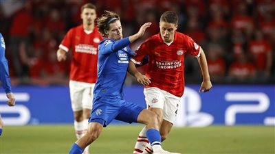 دوري أبطال أوروبا، أيندهوفن يتقدم على رينجرز بهدف في الشوط الأول 