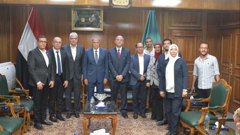 محافظ القليوبية واعضاء