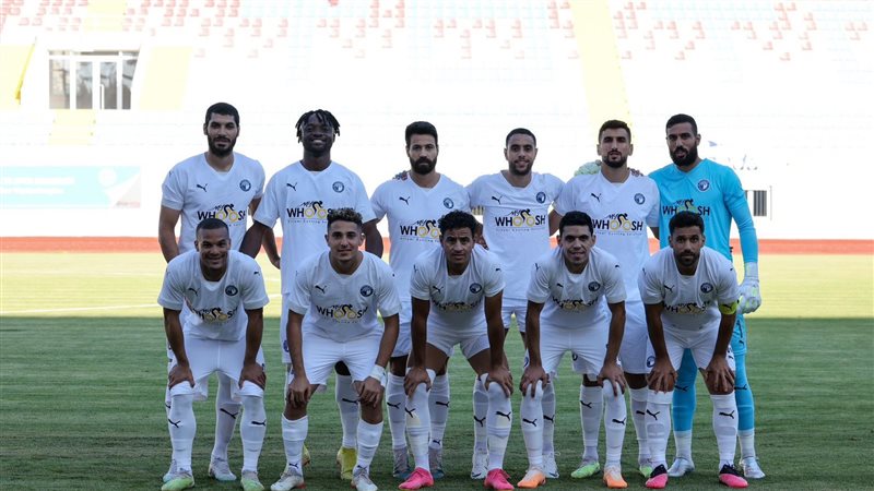 بيراميدز، فيتو