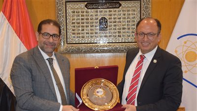 رئيس جامعة حلوان: نسعى لبناء جسور التعاون لخدمة الطلاب والتطوير