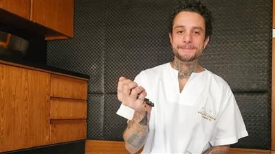 أسرار مثيرة في حياة أحمد الفيشاوي.. اعترف بابنه بعد 8 سنوات.. تزوج 6 مرات.. والوشم والخمر والمخدرات الأكثر جدلا