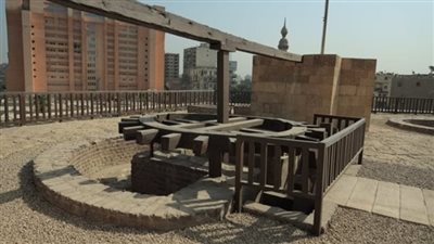 التاريخ الأثري لمأخذ سور مجرى العيون ومعبد بن عزرا وحصن بابليون