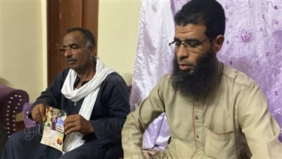 ضحى بنفسه لإنقاذ العاملين بمركب الأقصر.. «فيتو» في منزل شهيد الشهامة بالمنيا.. والده: أحمد مات راجل وترك خلفه 3 أيتام (فيديو وصور)