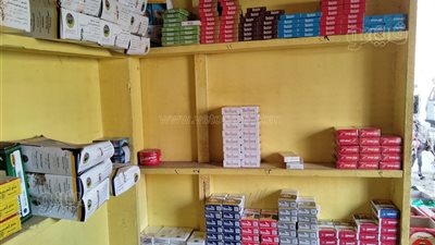أزمة السجائر.. ارتفاع جنوني بالأسعار.. الباعة القطاعي: تجار الجملة وراء تعطيش السوق (فيديو وصور)