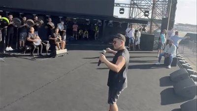 عمر كمال يحيي حفلا كبيرا في العلمين الجديدة الليلة