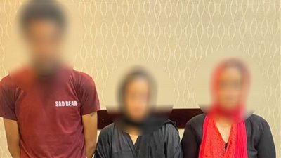 ربة منزل وابنتها وزوجها يقتلون مسنة لسرقة مشغولاتها الذهبية في الإسكندرية