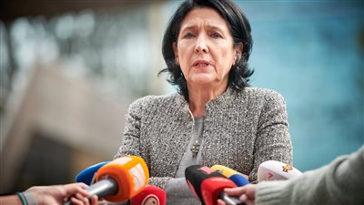 الحزب الحاكم في جورجيا يبدأ إجراءات عزل الرئيسة سالومي زورابيشفيلي