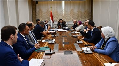 وزير الرياضة يبحث استعدادات إقامة معرض بيزنس ياشباب للمنتجات الحرفية 