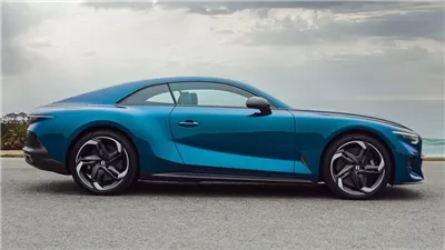  تعرف علي أسعار ومواصفات سيارة بنتلي باتور بعد تطوير أنظمة الصوت