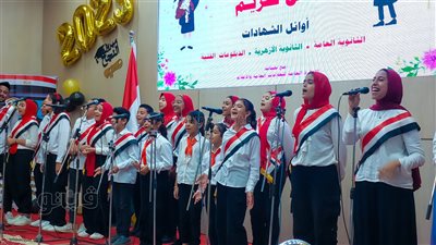 انطلاق حفل تكريم أوائل الشهادات الثانوية العامة والأزهرية والدبلومات الفنية بمطروح (صور)