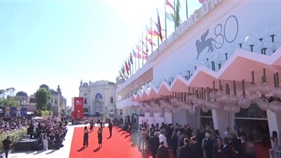 بث مباشر للعرض العالمي الأول لفيلم The Promised Land في مهرجان فينيسيا