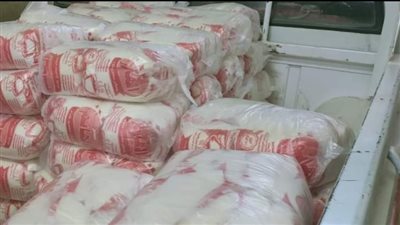 ضبط ٩٢٠ كيلو سكر خلال حملات تموينية على الأسواق بالأقصر