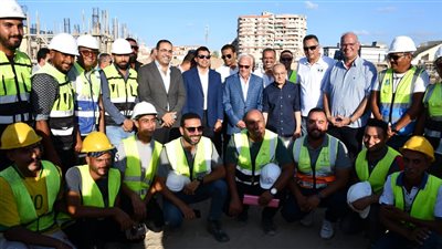 بعد اغتراب الفريق 12 عاما، بدء المرحلة الأخيرة في إنشاء استاد المصري (صور)