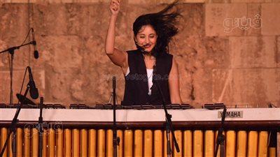 بعزف منفرد على الماريمبا، نسمة عبد العزيز تخطف أنظار الجمهور بمهرجان القلعة (صور)