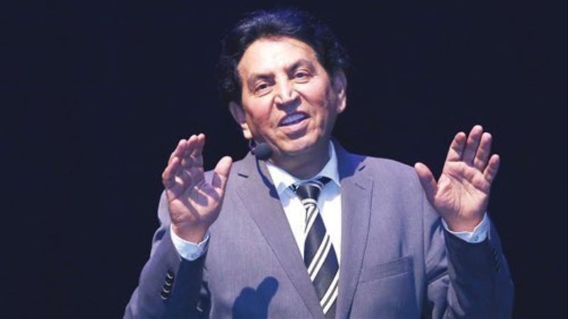 الشاعر كريم العراقي،