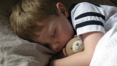 ما عدد ساعات النوم الصحية لطلاب المدارس؟ هيئة الدواء توضح