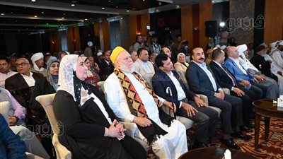 محافظ أسوان: وحدة الصف بين جموع أبناء الشعب هدف الحكومة 