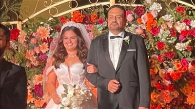 خالد سرحان يرقص في حفل زفاف شقيقته (صور)