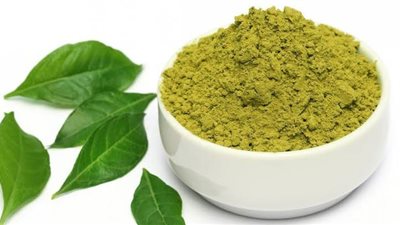 فوائد الحنة للشعر، لتقويته ونعومته وتخليصه من القشرة