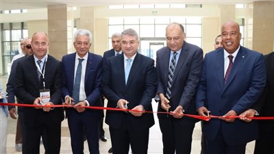 رئيس هيئة التنمية الصناعية يفتتح المعرض الدولي للحديد والصناعات المعدنية 