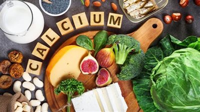 أبرزها هشاشة العظام والاكتئاب، أعراض ومضاعفات نقص الكالسيوم بالدم