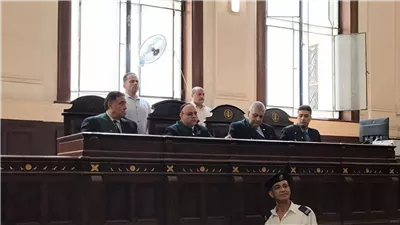 بدائل المحكمة حال تغيب المتهم دون عذر 