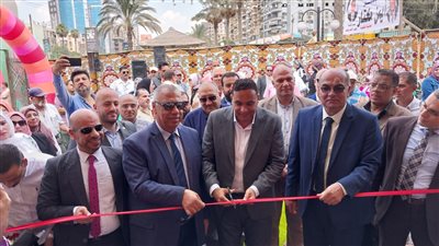 محافظ الدقهلية ورئيس الغرفة التجارية يفتتحان معرض 