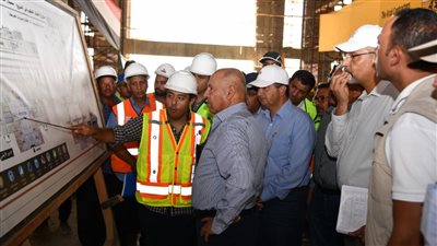 وزير النقل يتفقد مشروع الخط الأول من شبكة القطار الكهربائي السريع 