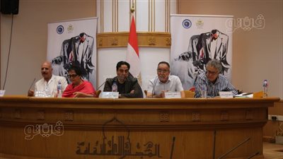 مسرحيون مغاربة يناقشون مستقبل العروض التجريبية ضمن فعاليات مهرجان القاهرة (صور)