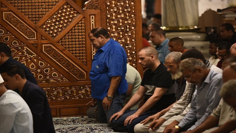 حكم إيقاظ النائم