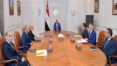 نشاط السيسي اليوم، تكليفات لتنمية سيناء ورسائل مهمة لرئيس شركة إيني 