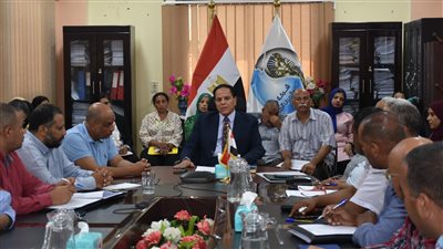 رئيس مياه الأقصر: صرف مستحقات العاملين بهدف تحسين مستوى كفاءة العمل