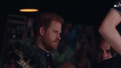 الأمير هاري يشاهد مباراة إنتر ميامي ولوس أنجلوس (فيديو)