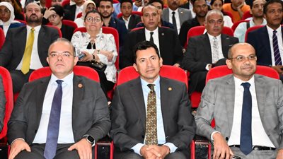 رئيسا الرقابة المالية والبورصة ووزير الرياضة يفتتحون قمة الشمول الرقمي والمالي للشباب