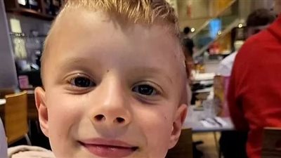 الطفل البطل، أنقذ والدته المريضة من الموت المحتم بمكالمة هاتفية 