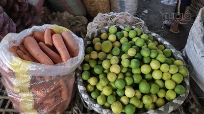 أسعار الخضراوات اليوم، الليمون البلدي يسجل 19 جنيهًا في سوق العبور
