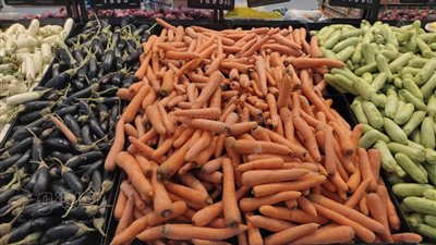 الجزر يتراجع لـ 5 جنيهات، وهذه أسعار الخضراوات بسوق العبور