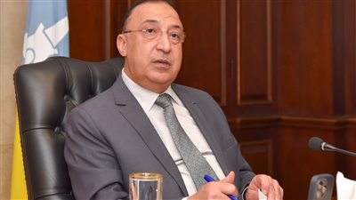 محافظ الإسكندرية يناقش سبل الاستفادة من مبادرة 