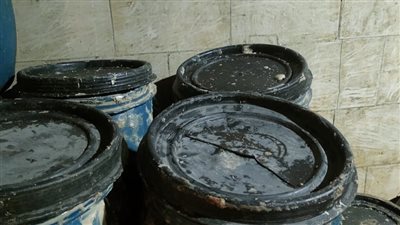 ضبط 17 طن ملح طعام وفاكهة فاسدة وغير صالحة للاستهلاك بالبحيرة