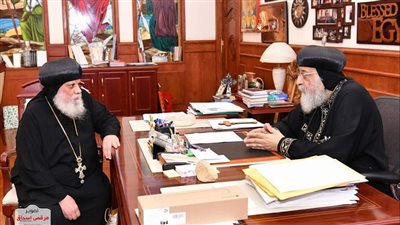 البابا تواضروس يتلقى تقريرا عن الخدمة في إيبارشية جرجا